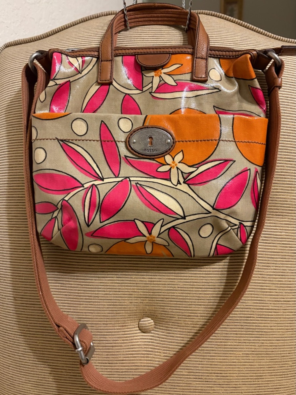 Fossil Women's 3-Way Key•Per Coated Cow Hide Leather Adjustable Strap Bag